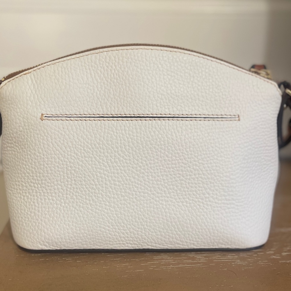 New. Never used. Dooney & Bourke Pebble Grain Suki Crossbody Shoulder Bag White - Picture 7 of 10